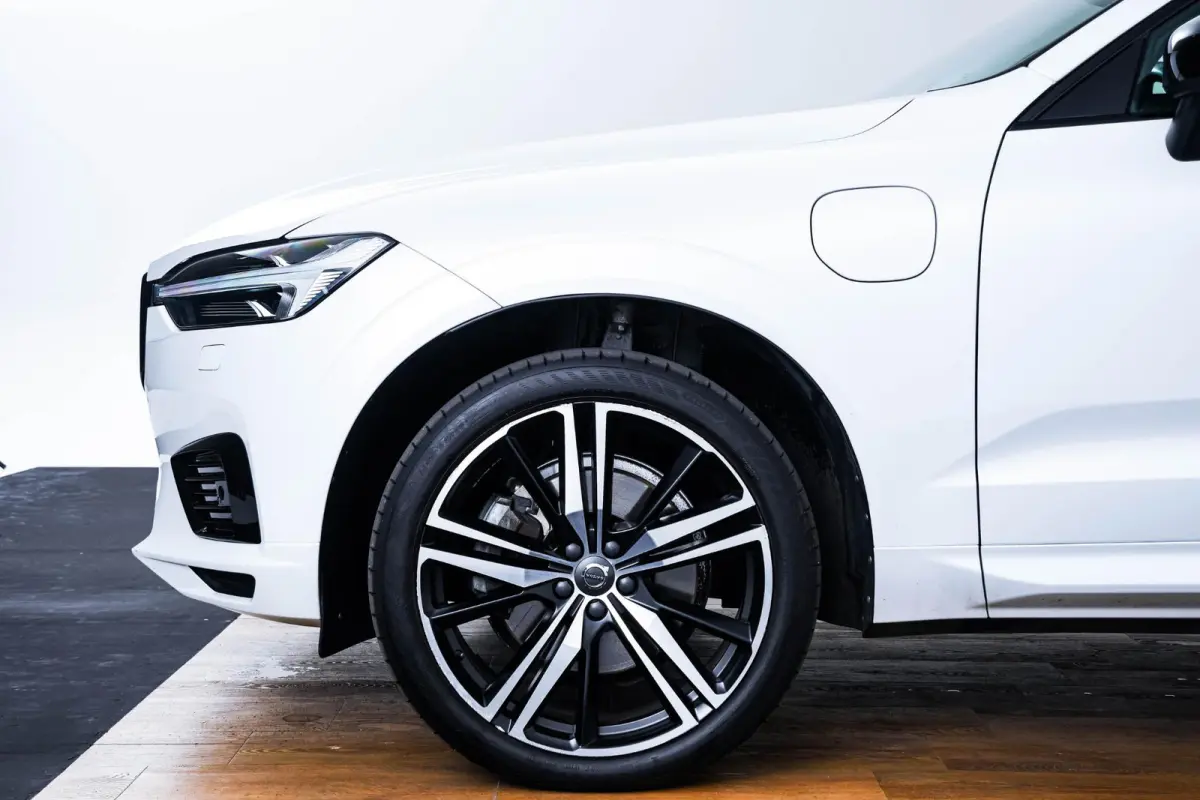 2.0 Recharge T6 AWD Inscription Trekhaak - Panoramadak - Cruise Control - Harman Kardon - Getinte Ruiten - Achteruitrijcamera - Licht-pakket - Elektrisch verstelbare/verwarmde stoelen -