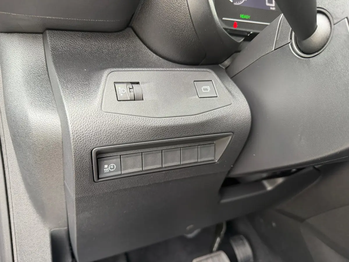 Plus M L1 50 kWh 1 fase lader Apple CarPlay/ Android Auto 10 inch HD kleurentouchscreen Airco
