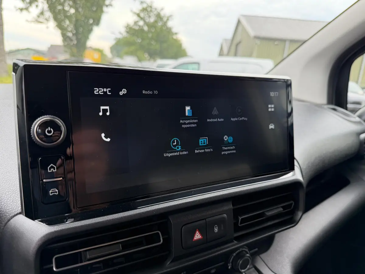 Plus M L1 50 kWh 1 fase lader Apple CarPlay/ Android Auto 10 inch HD kleurentouchscreen Airco