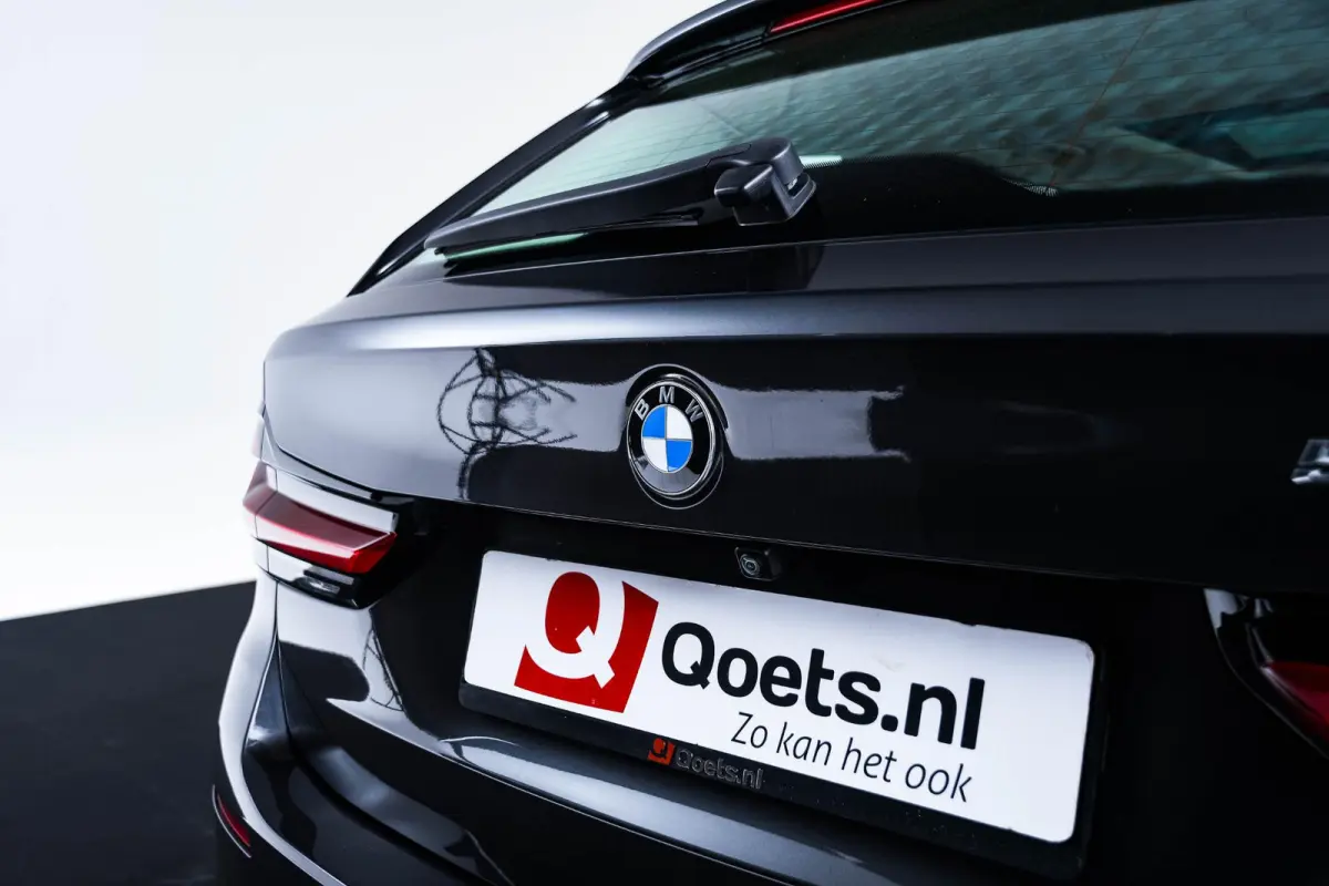 530e High Executive Luxury Line - Panoramadak - Comforstoelen - Ambiance verlichting - Parking Assistant - BMW Live Cockpit Professional - Elektrisch verwarmde voorstoelen -