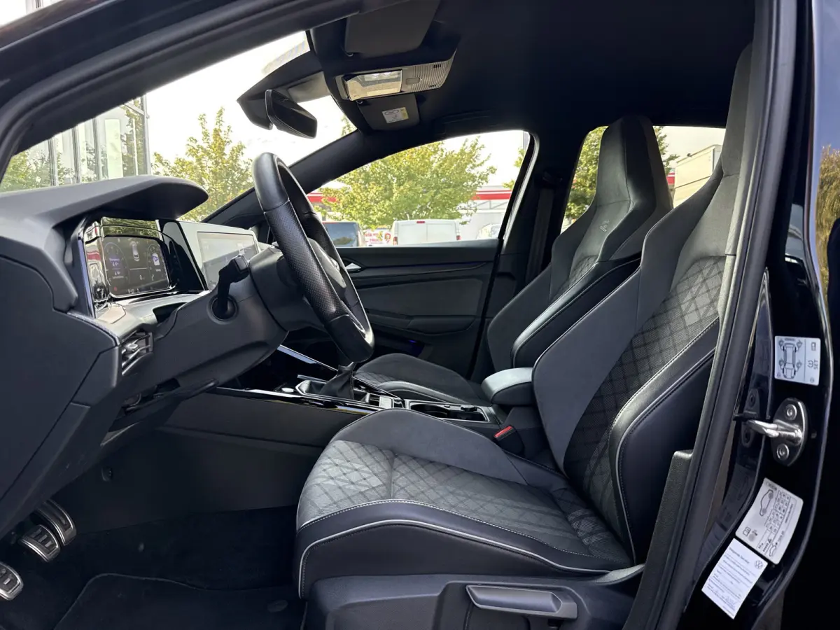 1.5 TSI R-Line | NL-auto | 1e Eig | BTW | LED | ACC | Camera | PDC | Sfeerverl.