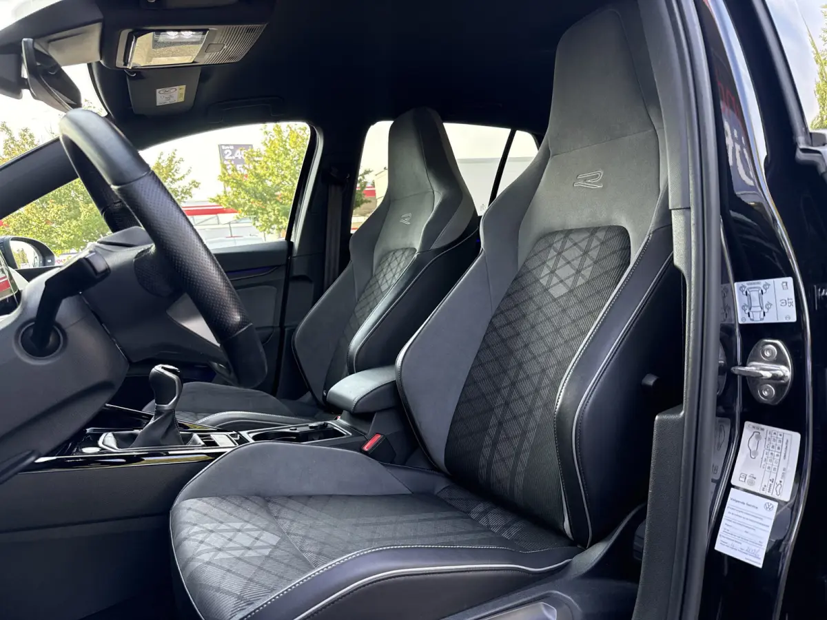 1.5 TSI R-Line | NL-auto | 1e Eig | BTW | LED | ACC | Camera | PDC | Sfeerverl.