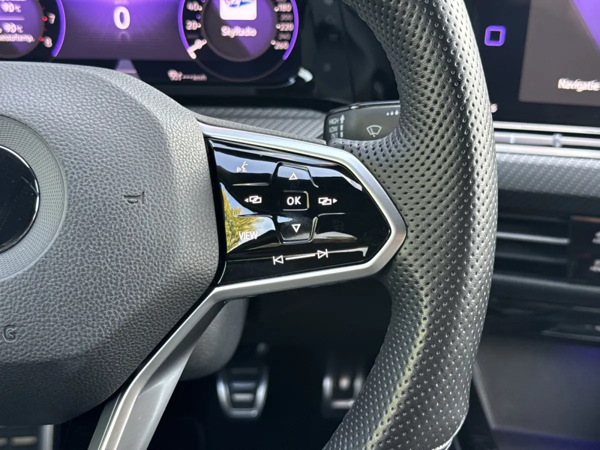 1.5 TSI R-Line | NL-auto | 1e Eig | BTW | LED | ACC | Camera | PDC | Sfeerverl.