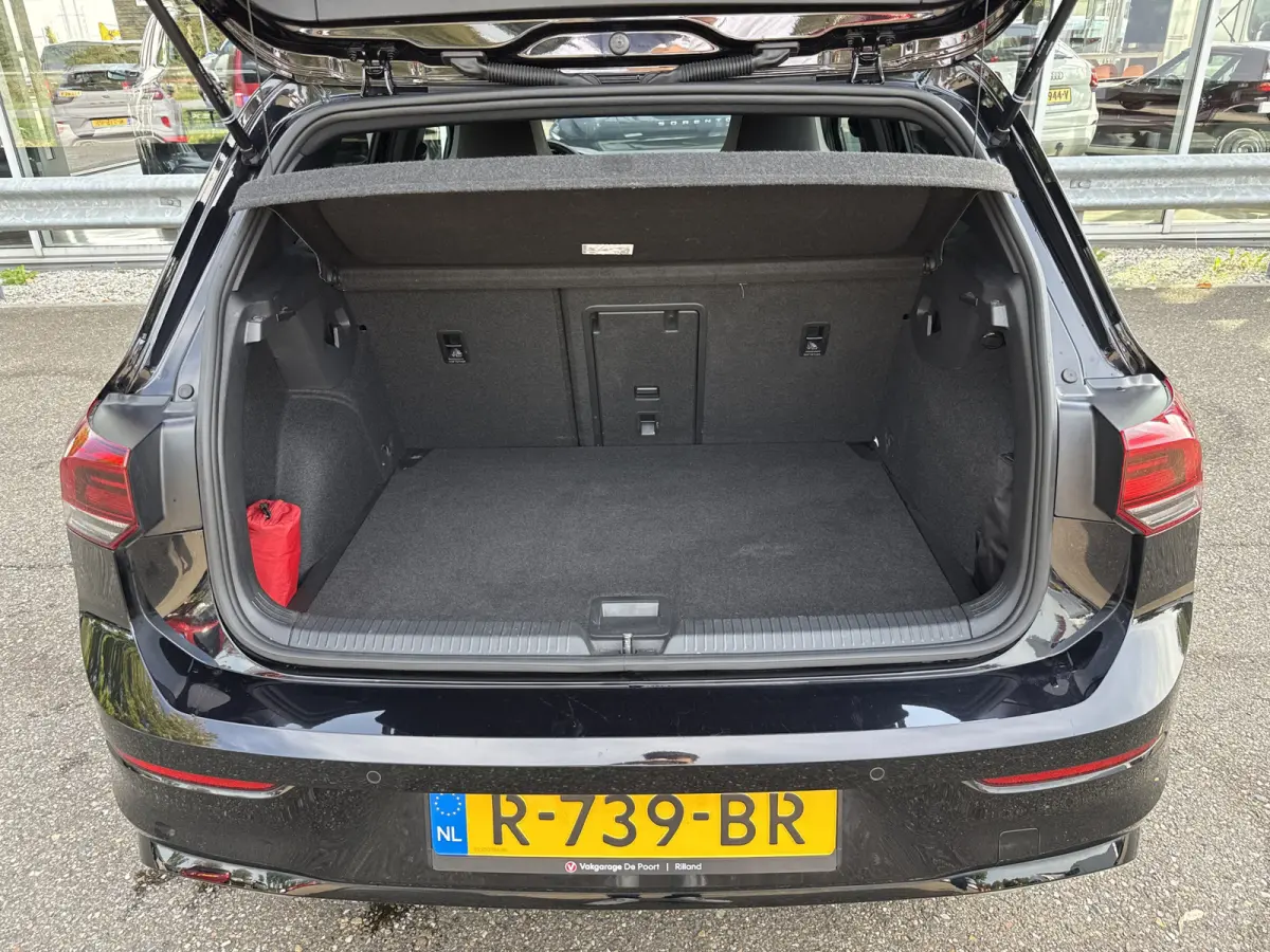 1.5 TSI R-Line | NL-auto | 1e Eig | BTW | LED | ACC | Camera | PDC | Sfeerverl.