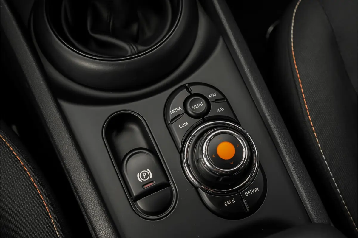 1.5 Cooper Salt Business Automaat CarPlay Trekhaak