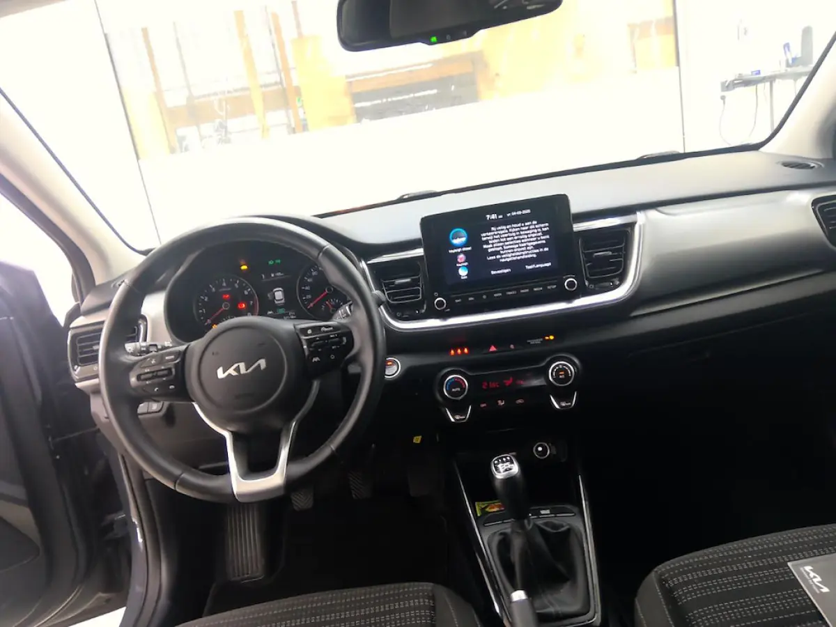 1.0 T-GDi MHEV DynamicPlusLine+Led+Ecc+Navigatie+Camera+cruise+Privacy-Glass = TOP ONDERHOUDEN !!