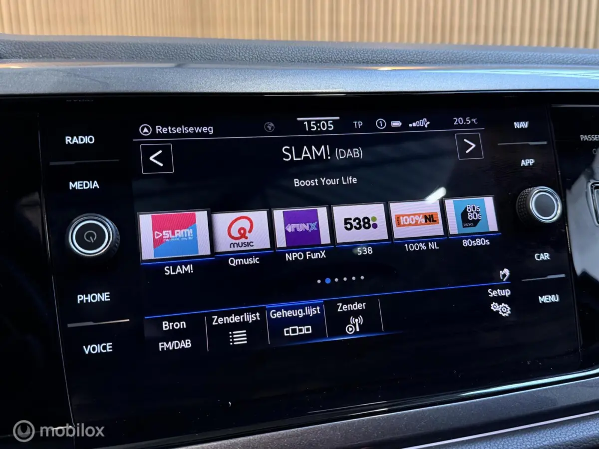 1.0 TSI R-Line DSG 1eEIG NAP PANO ACC CARPLA