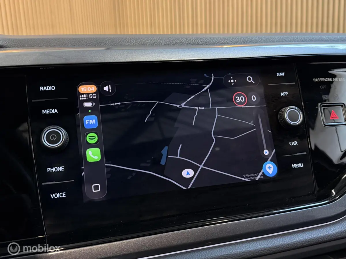 1.0 TSI R-Line DSG 1eEIG NAP PANO ACC CARPLA