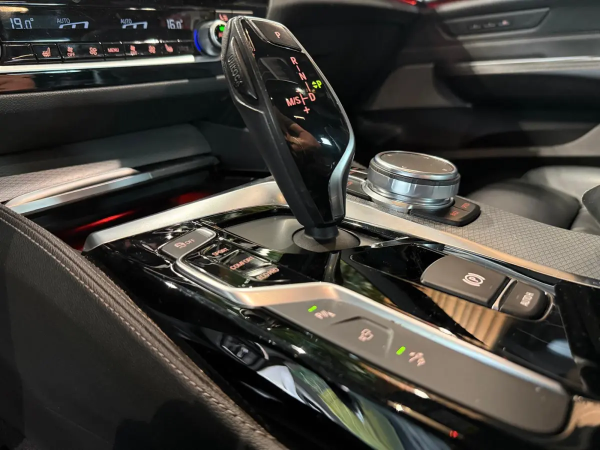 Gran Turismo 630i Executive M-sport Pano schuif 360 cam trekhaak