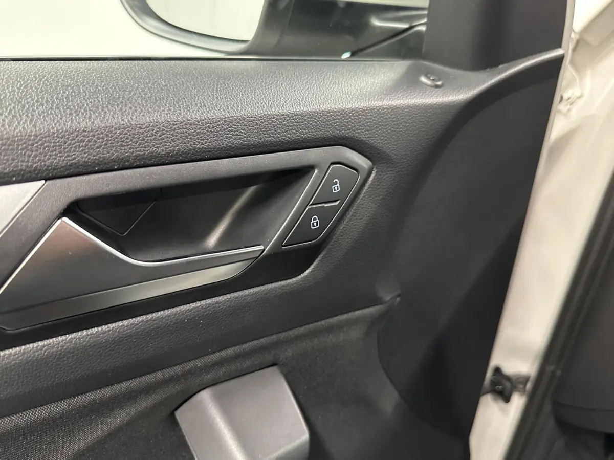 1.0 TSI Life Business CAMERA CARPLAY NAVI ADAPTIEF CRUISE ECC.