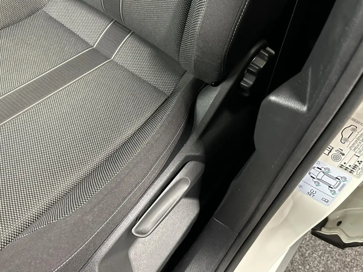 1.0 TSI Life Business CAMERA CARPLAY NAVI ADAPTIEF CRUISE ECC.