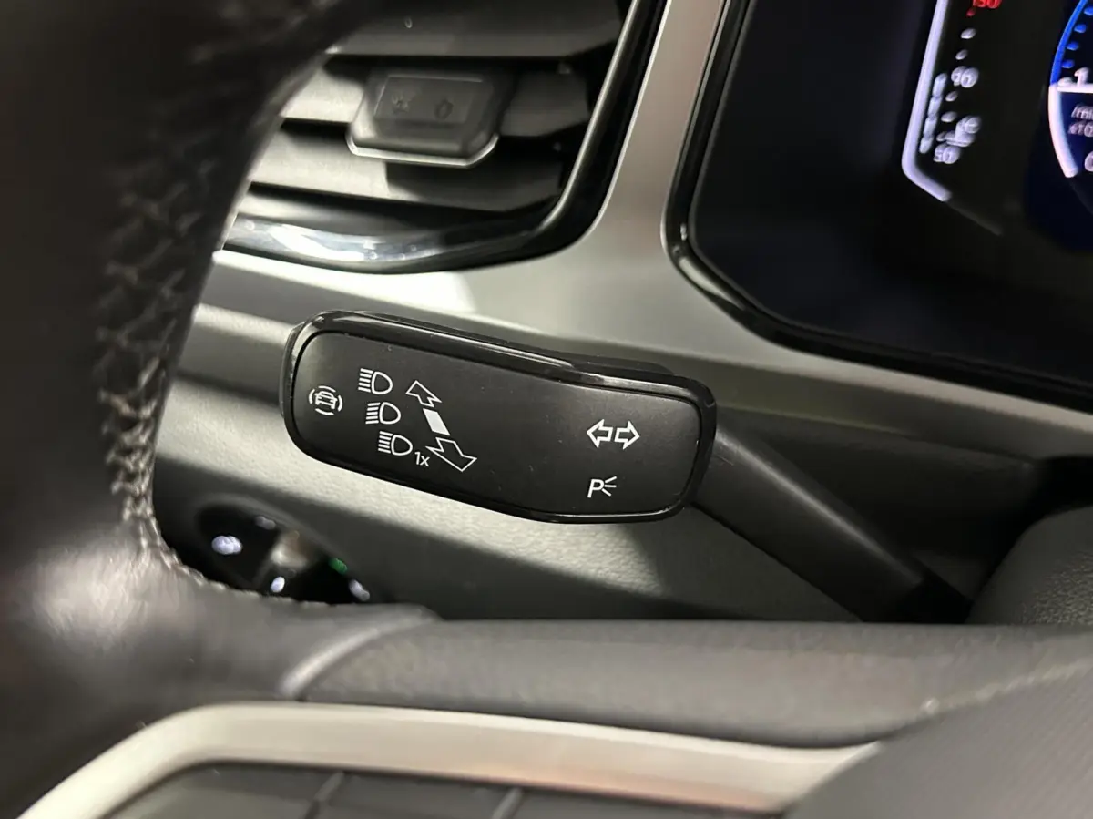 1.0 TSI Life Business CAMERA CARPLAY NAVI ADAPTIEF CRUISE ECC.