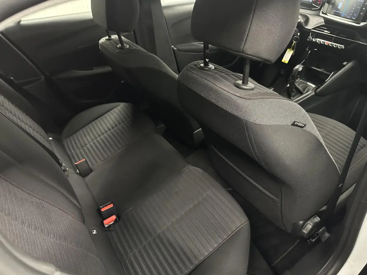 1.2 PureTech Active Pack CRUISE NAVIGATIE CARPLAY