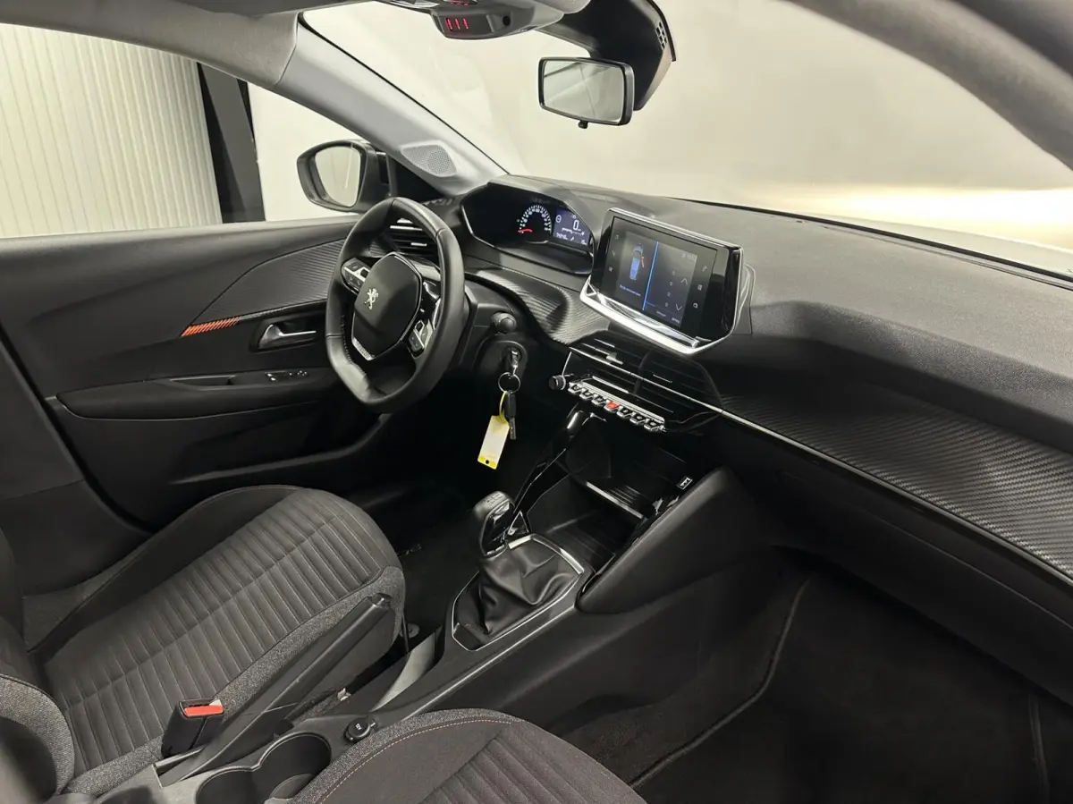 1.2 PureTech Active Pack CRUISE NAVIGATIE CARPLAY