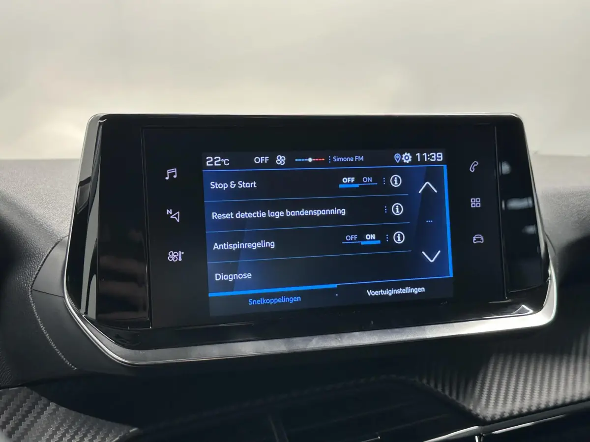 1.2 PureTech Active Pack CRUISE NAVIGATIE CARPLAY
