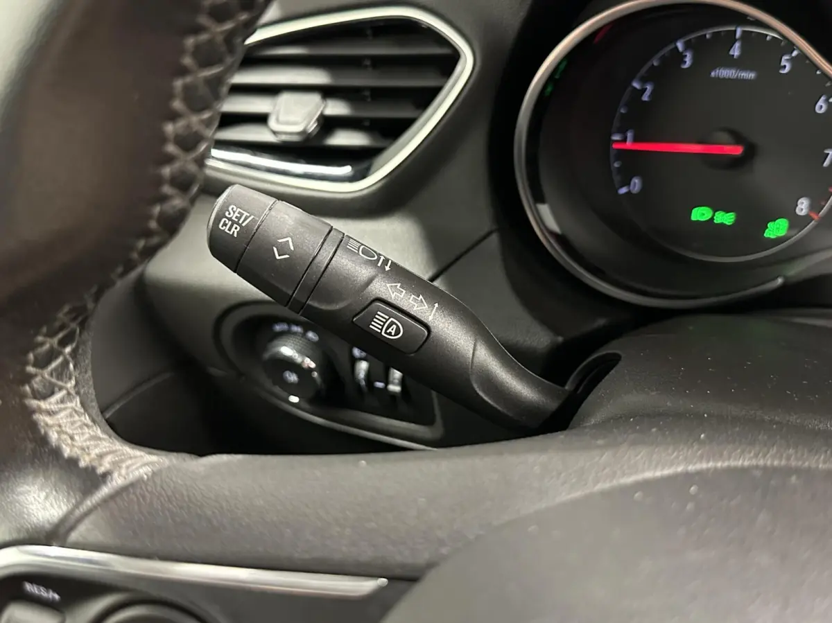 1.2 Turbo Elegance CAMERA TREKHAAK LM NAVI CARPLAY CRUISE ECC.