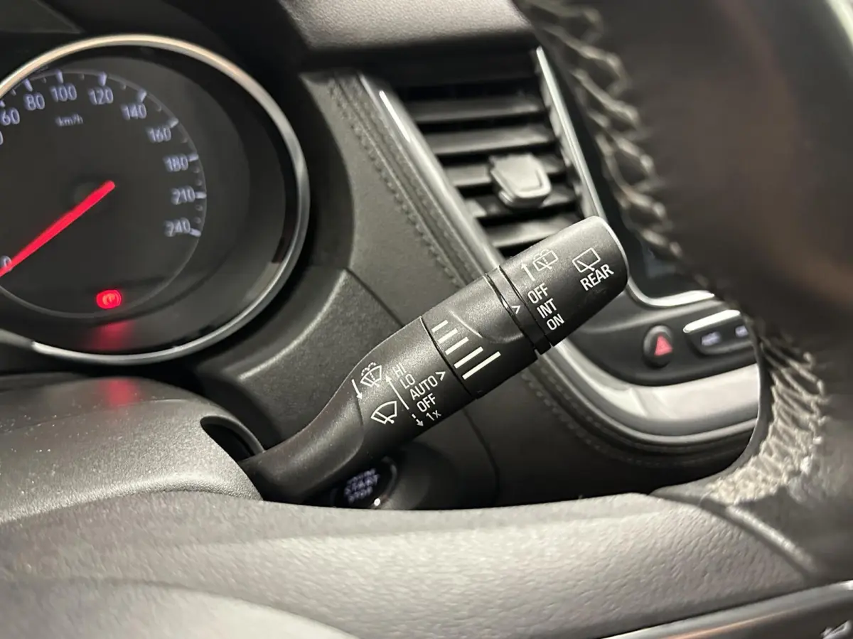 1.2 Turbo Elegance CAMERA TREKHAAK LM NAVI CARPLAY CRUISE ECC.