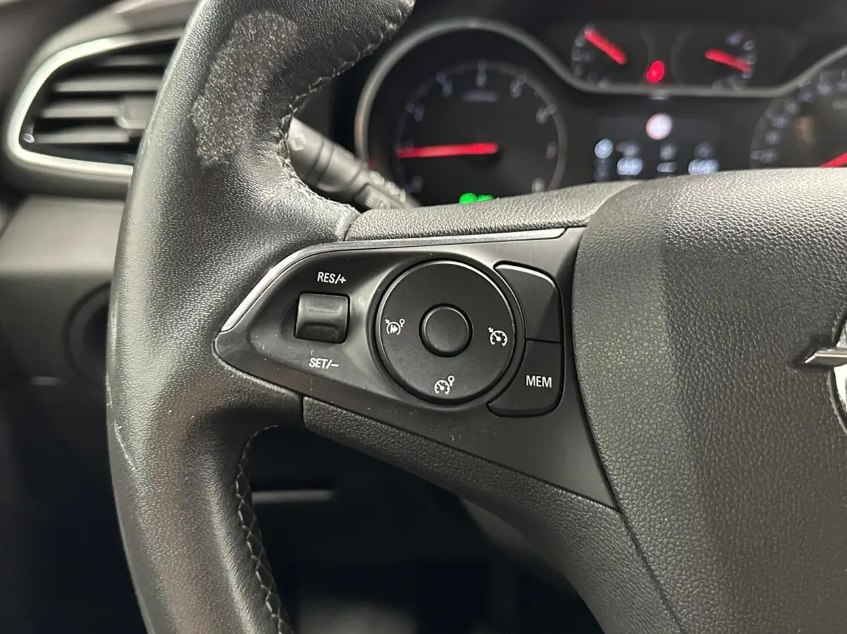 1.2 Turbo Elegance CAMERA TREKHAAK LM NAVI CARPLAY CRUISE ECC.