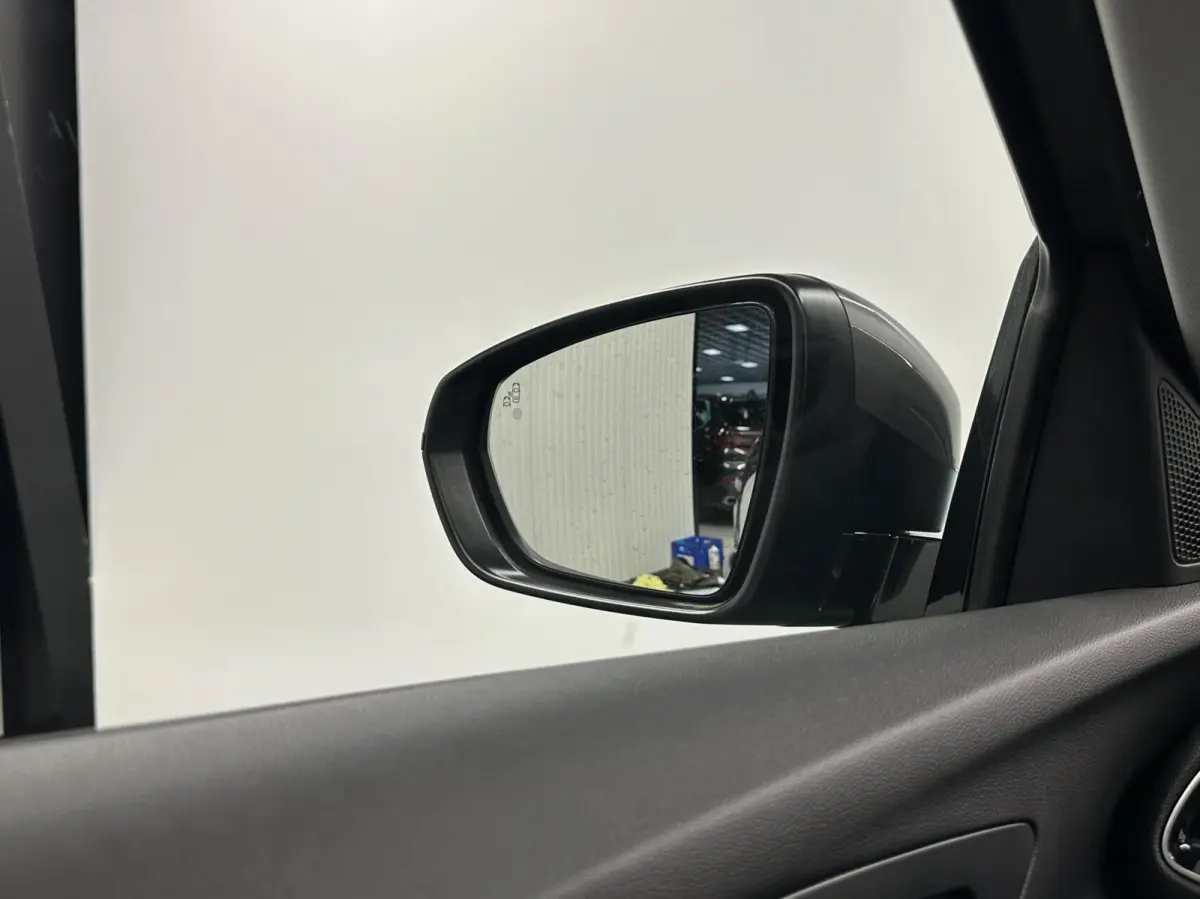 1.2 Turbo Elegance CAMERA TREKHAAK LM NAVI CARPLAY CRUISE ECC.