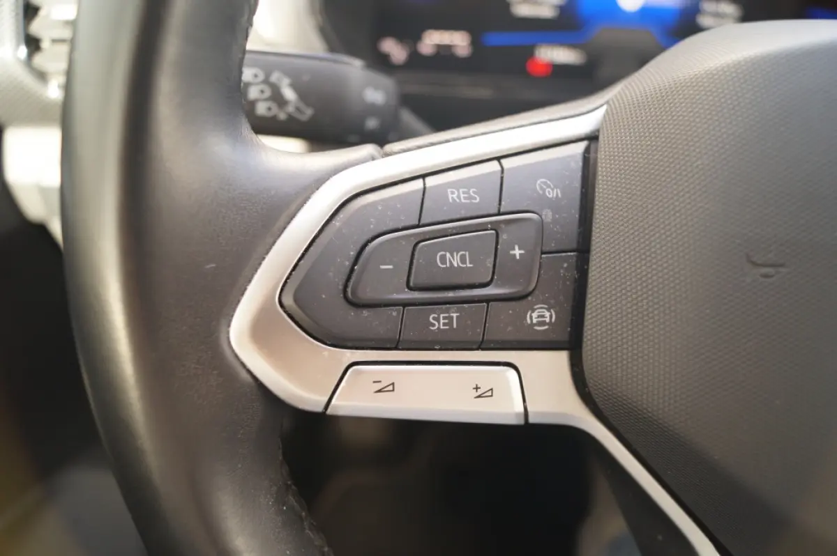 1.0 TSI Life Edition -LED-DIGI-AIRCO-CRUISE-