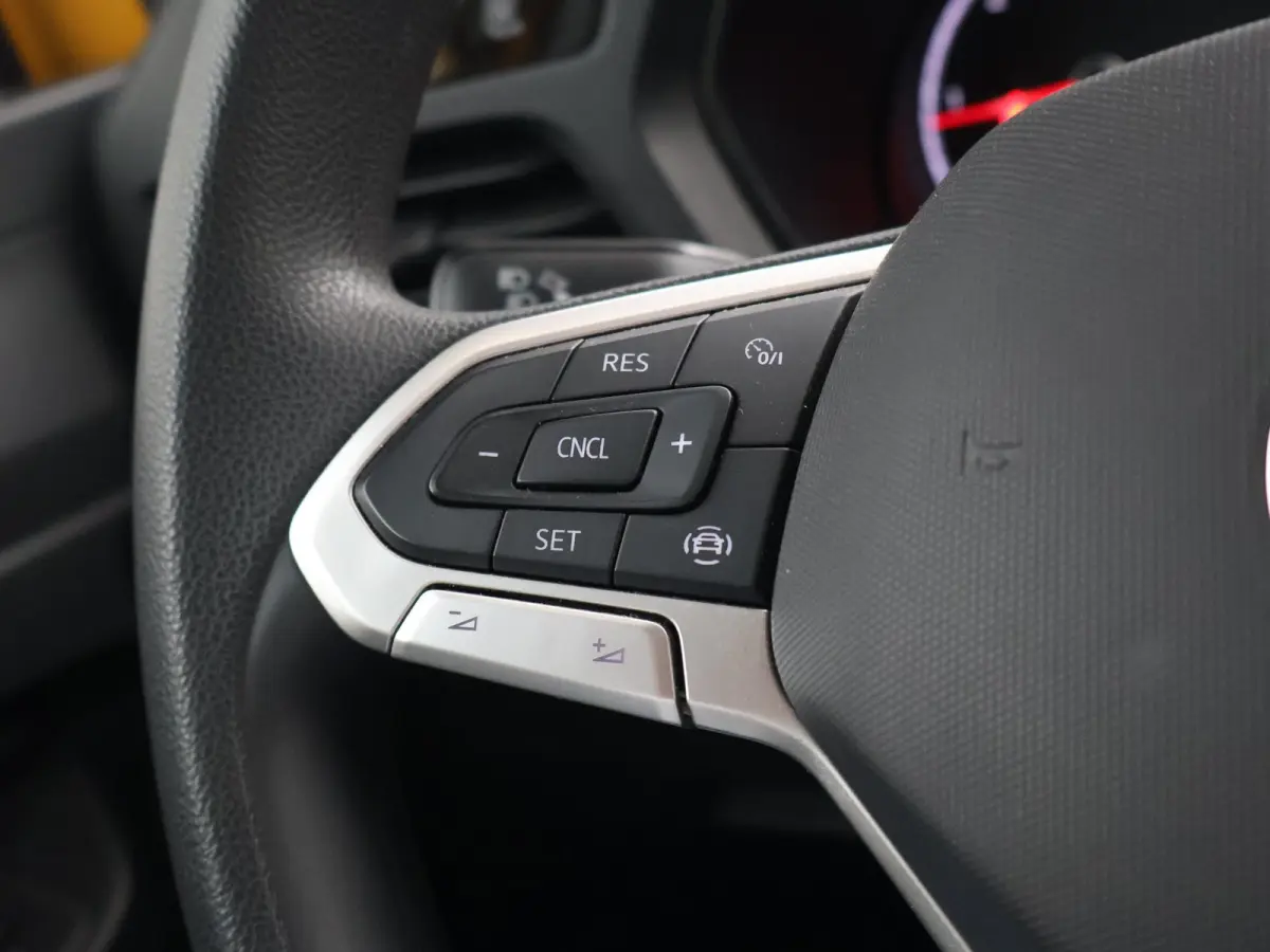 2.0 TDI + CRUISE CONTROL | AIRCO | BLUETOOTH | PARKEERSENSOREN | 2 ACHTERDEUREN