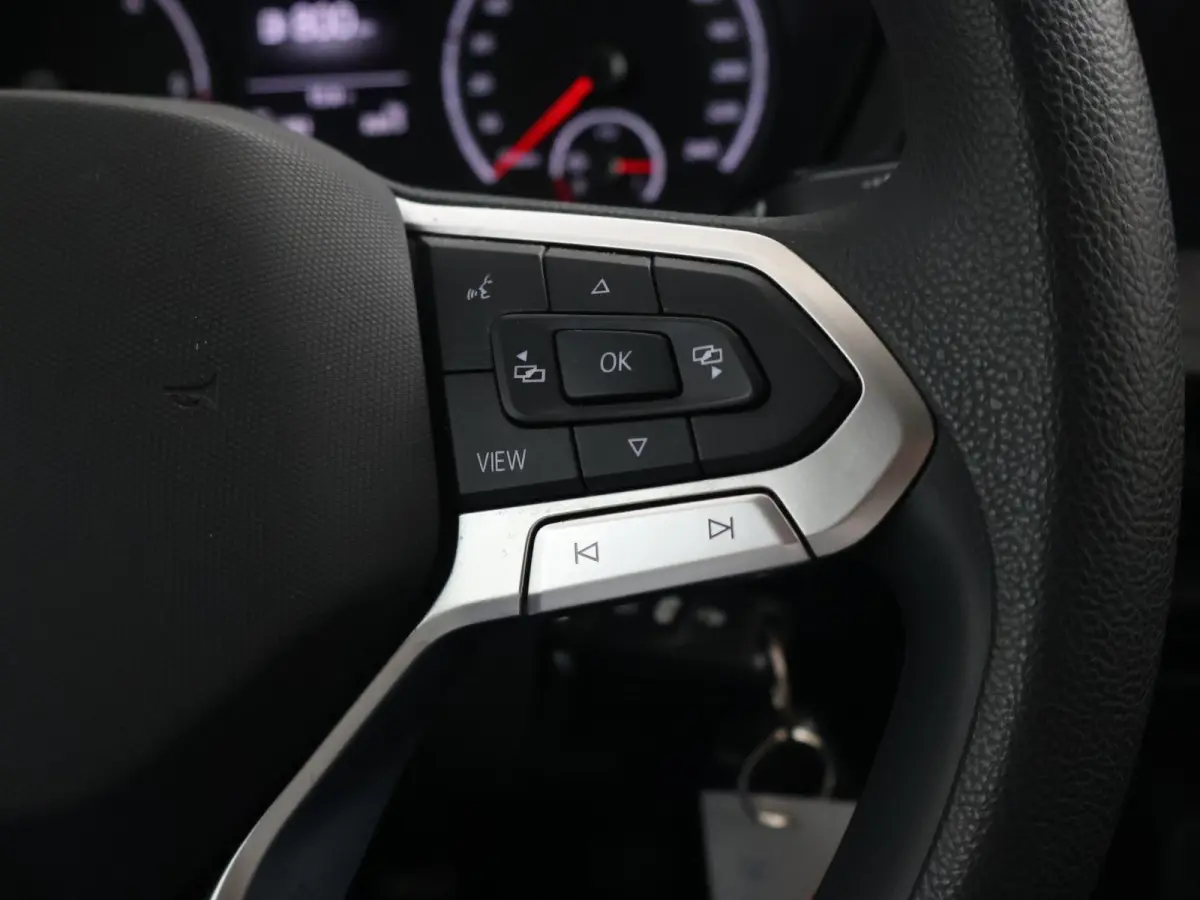 2.0 TDI + CRUISE CONTROL | AIRCO | BLUETOOTH | PARKEERSENSOREN | 2 ACHTERDEUREN