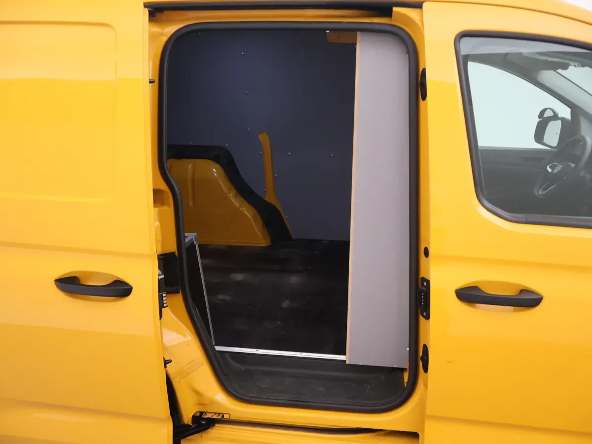 2.0 TDI + CRUISE CONTROL | AIRCO | BLUETOOTH | PARKEERSENSOREN | 2 ACHTERDEUREN