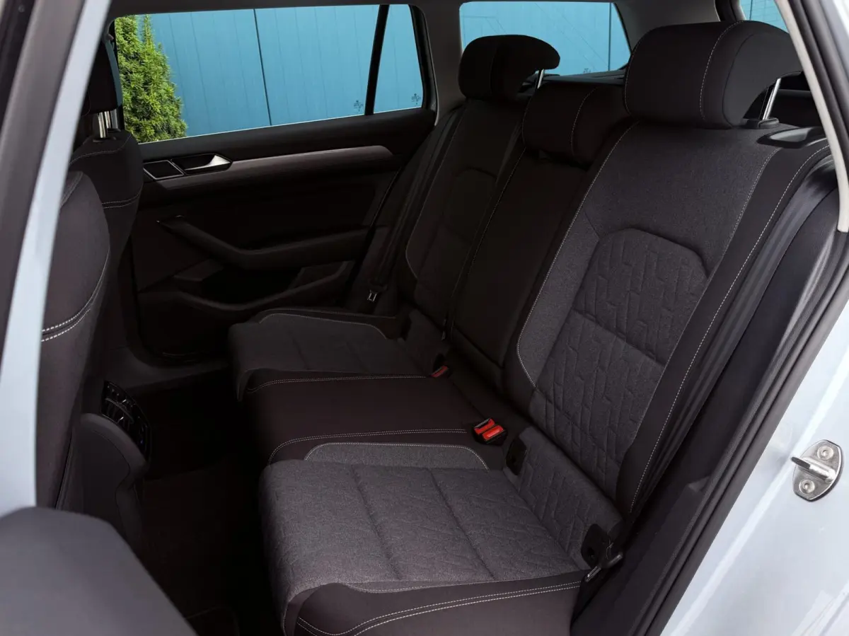 1.5 TSI DSG AUT. Business CAM | ADAPT.CRUISE | CARPLAY | ELEK.A.KLEP | NAV | LED