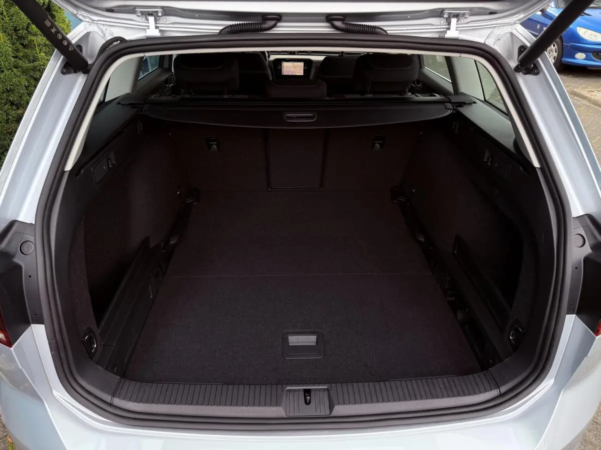 1.5 TSI DSG AUT. Business CAM | ADAPT.CRUISE | CARPLAY | ELEK.A.KLEP | NAV | LED