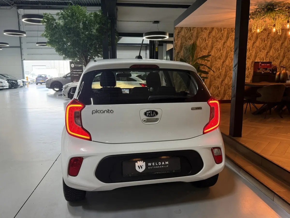 1.0 CVVT First Edition|Garantie|NAP NL Auto|Nav|Camera|Cruise|Airco