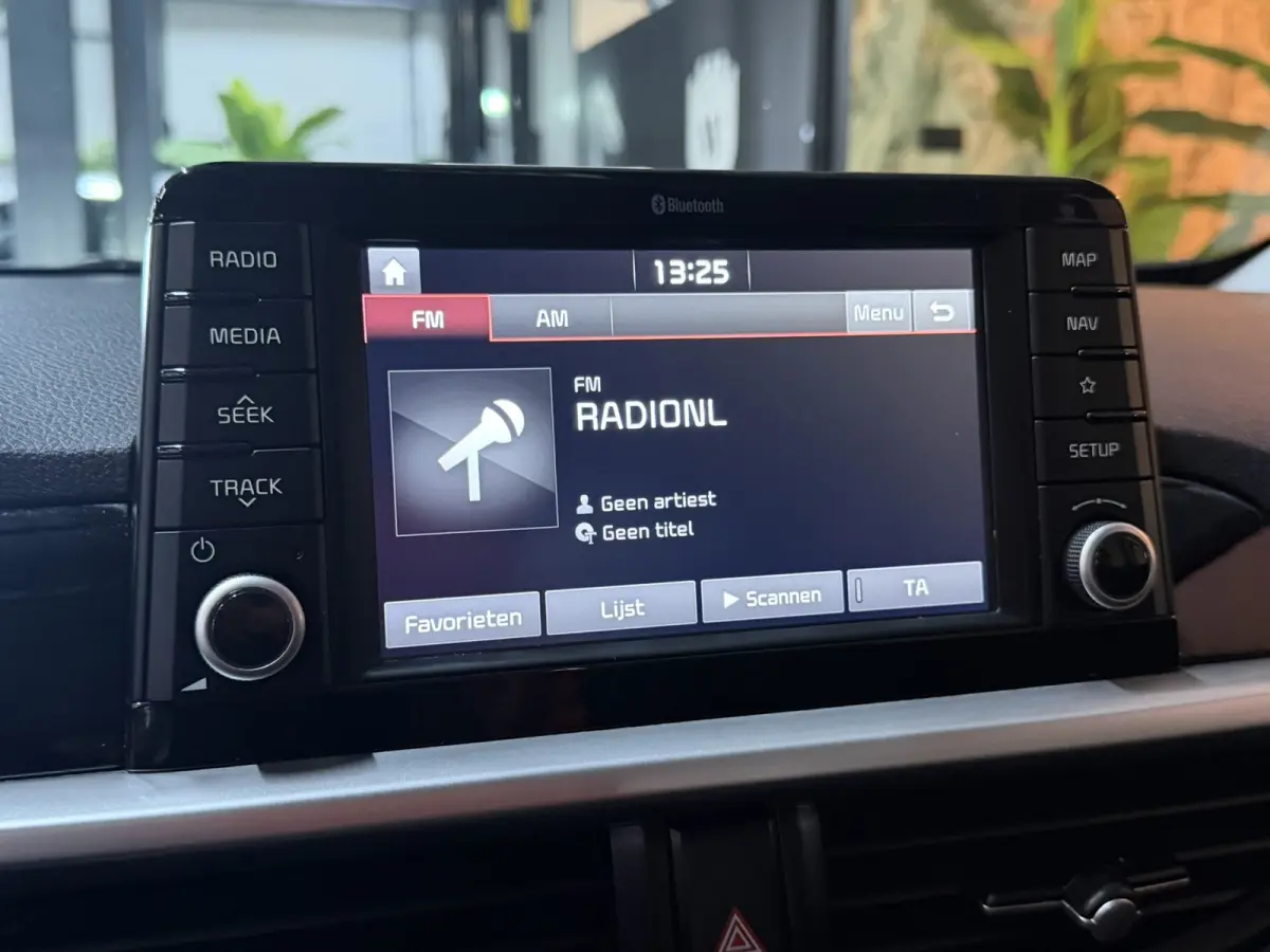 1.0 CVVT First Edition|Garantie|NAP NL Auto|Nav|Camera|Cruise|Airco