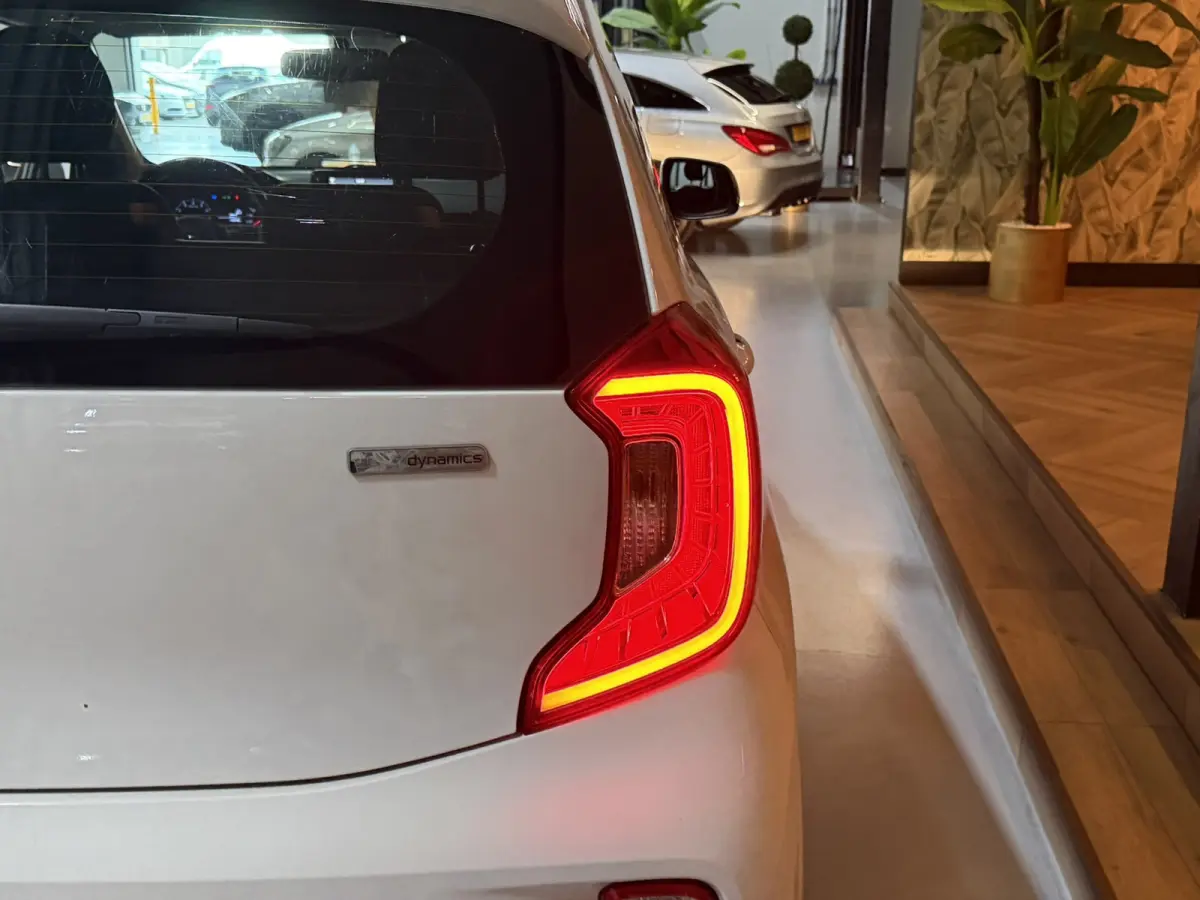 1.0 CVVT First Edition|Garantie|NAP NL Auto|Nav|Camera|Cruise|Airco