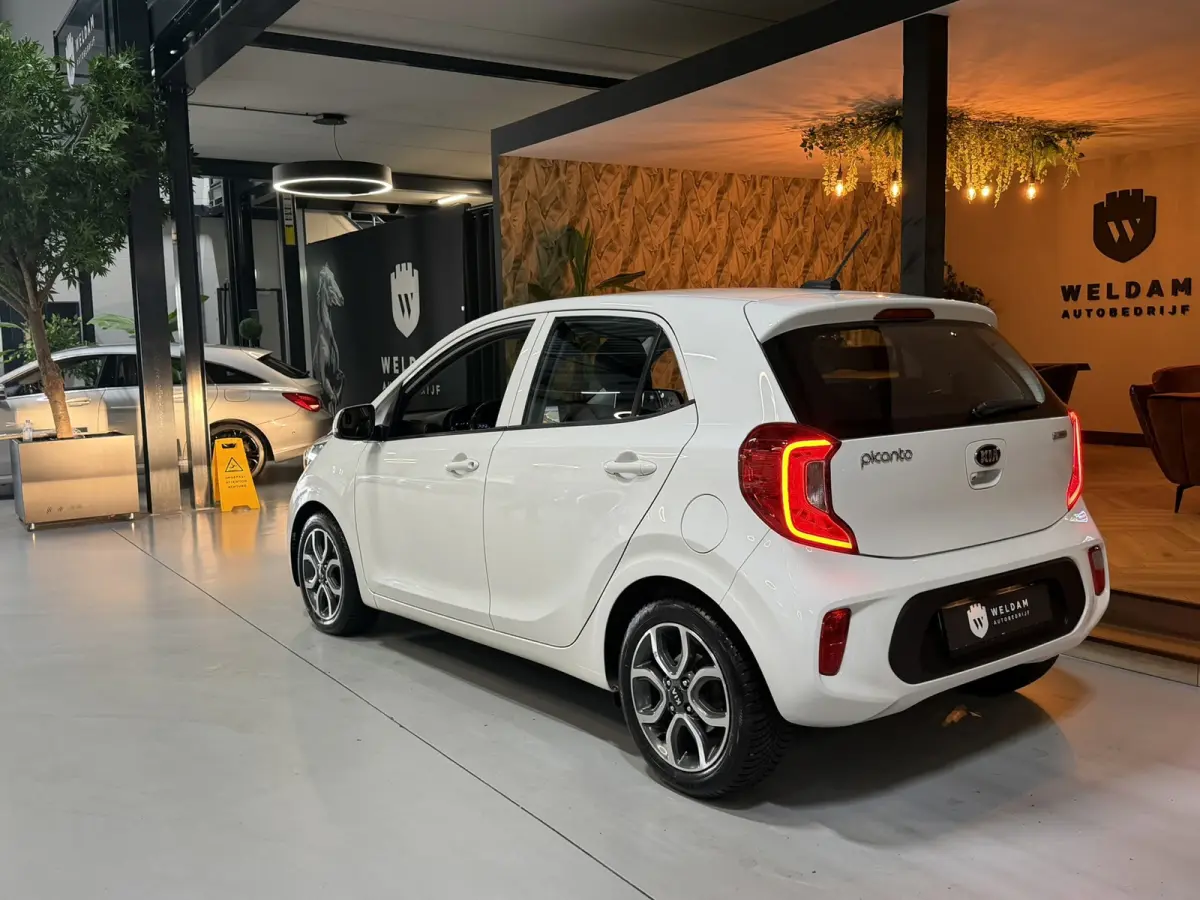 1.0 CVVT First Edition|Garantie|NAP NL Auto|Nav|Camera|Cruise|Airco