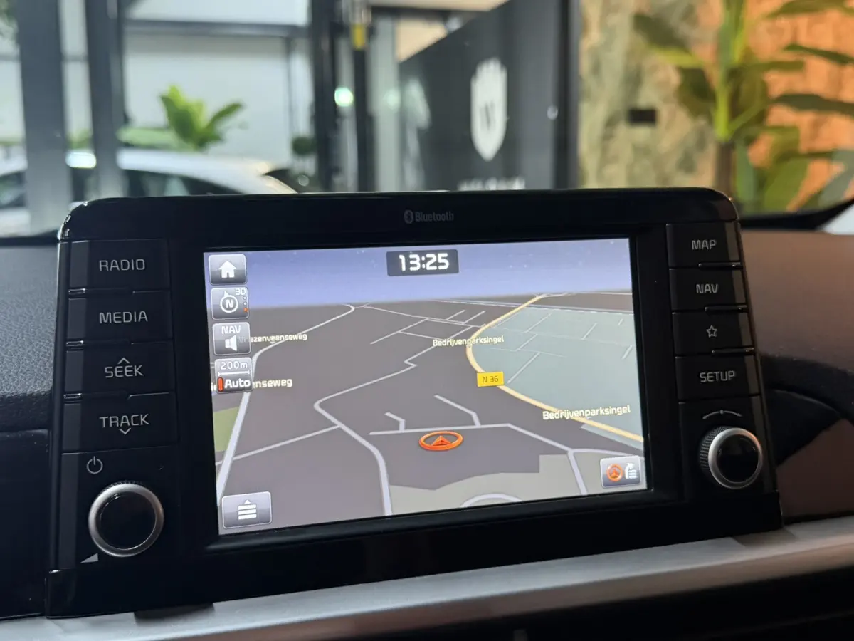 1.0 CVVT First Edition|Garantie|NAP NL Auto|Nav|Camera|Cruise|Airco
