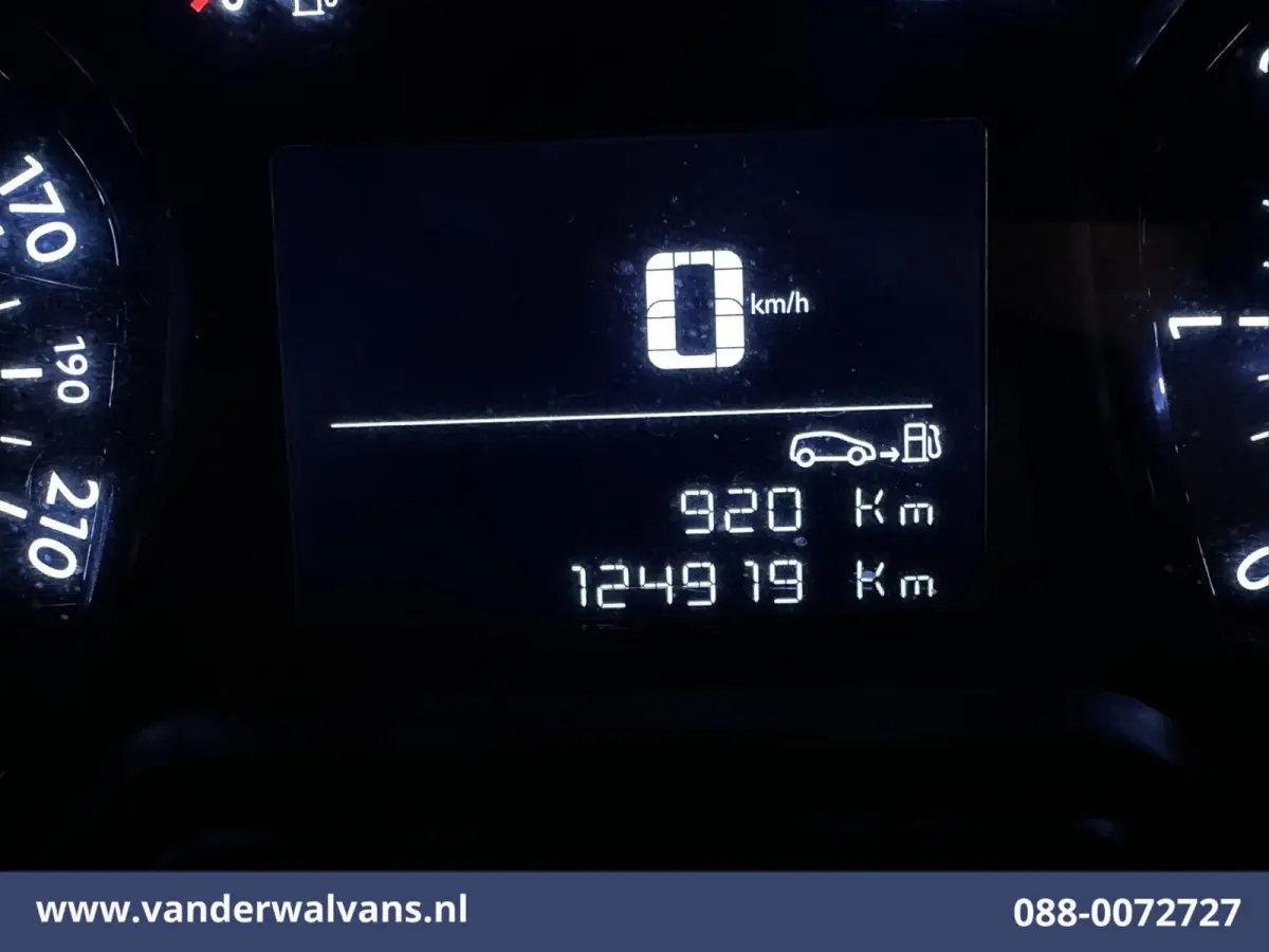 1.5 D-4D 120pk L3H1 Personenbus 9 Zitplaatsen Euro6 Airco | Navigatie | Apple Carplay | Cruisecontrol Android Auto, Trekhaak, Parkeersensoren, Achterklep