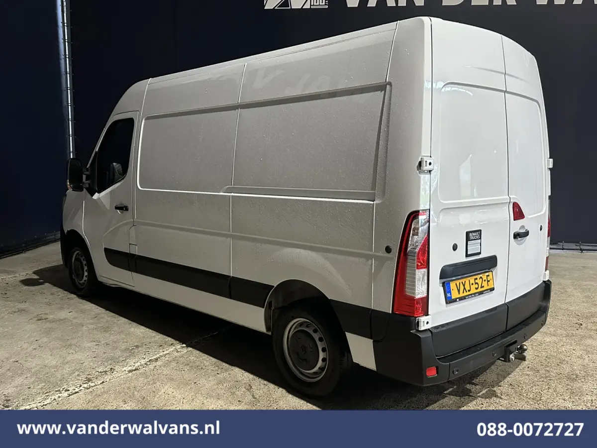 2.3 dCi 136pk L2H2 Euro6 Airco | Navigatie | Camera | Cruisecontrol | LED | 2500kg Trekhaak Parkeersensoren, Bijrijdersbank