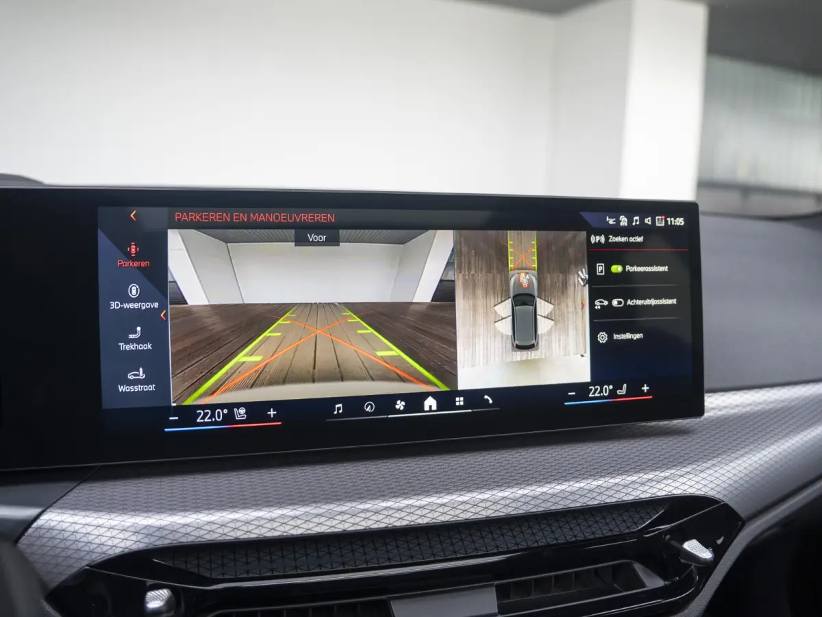 330e | M Sportpakket Pro | Driving Assistant Professional | Panoramadak | HIFI | 18 inch | Trekhaak