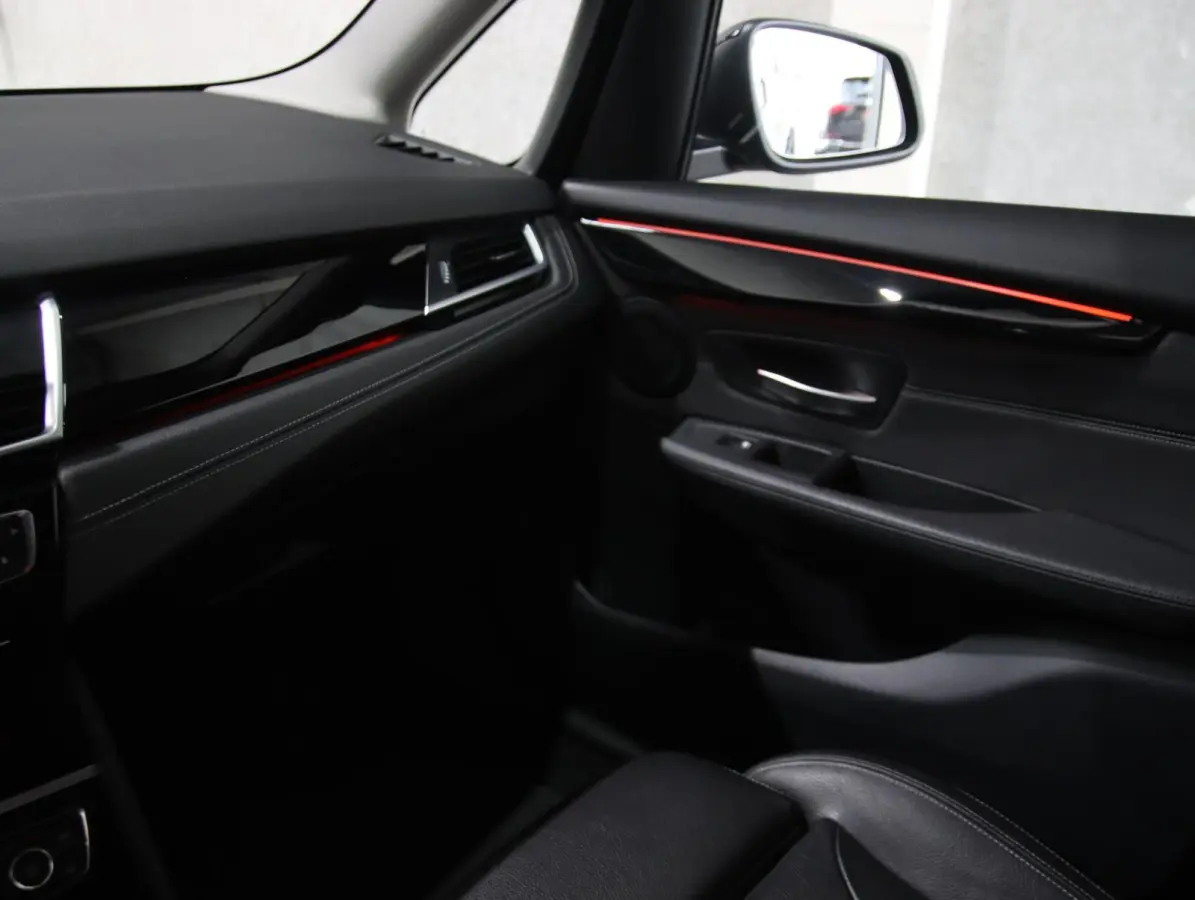 218i High Executive | Hoge zit