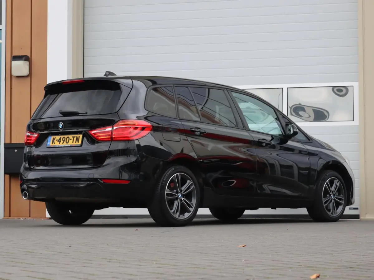 218i High Executive | Hoge zit