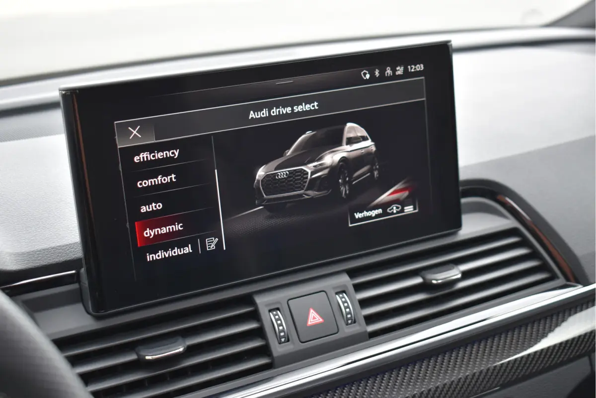 50 TFSI e S-Line 299 Pk Competition Pano Lucht Carbon Keyless Trekhaak Oled Matrix 21 Inch