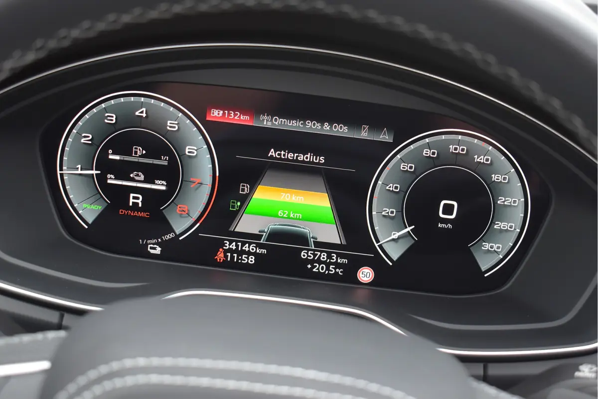 50 TFSI e S-Line 299 Pk Competition Pano Lucht Carbon Keyless Trekhaak Oled Matrix 21 Inch