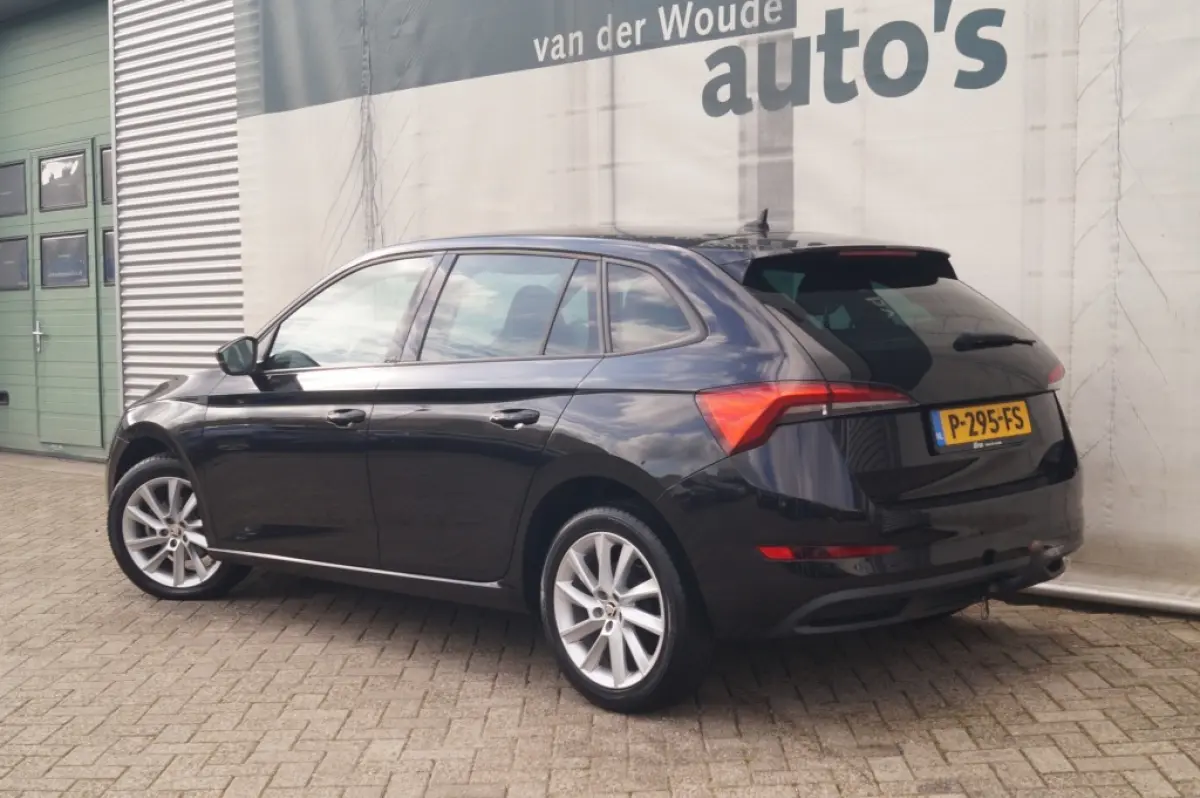 1.0 TSI 110pk Sport Business -NAVI-ECC-PDC-LED-