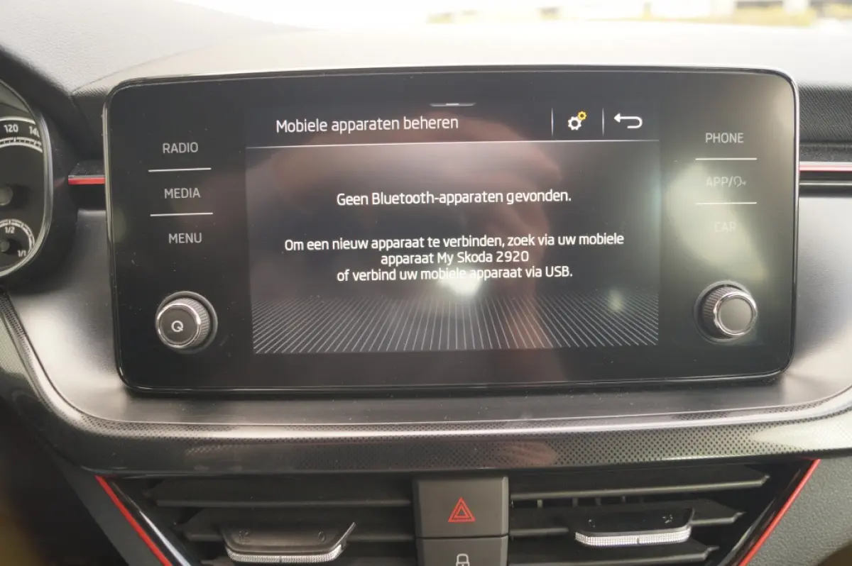 1.0 TSI 110pk Sport Business -NAVI-ECC-PDC-LED-