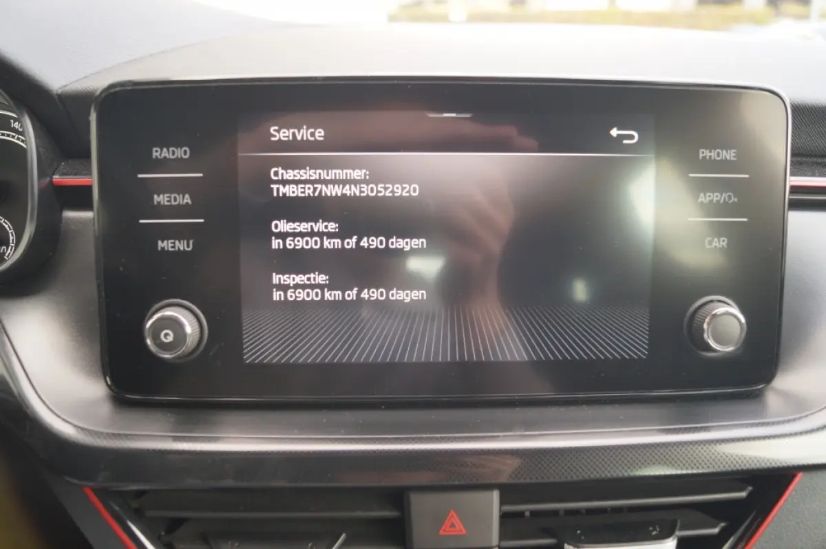 1.0 TSI 110pk Sport Business -NAVI-ECC-PDC-LED-