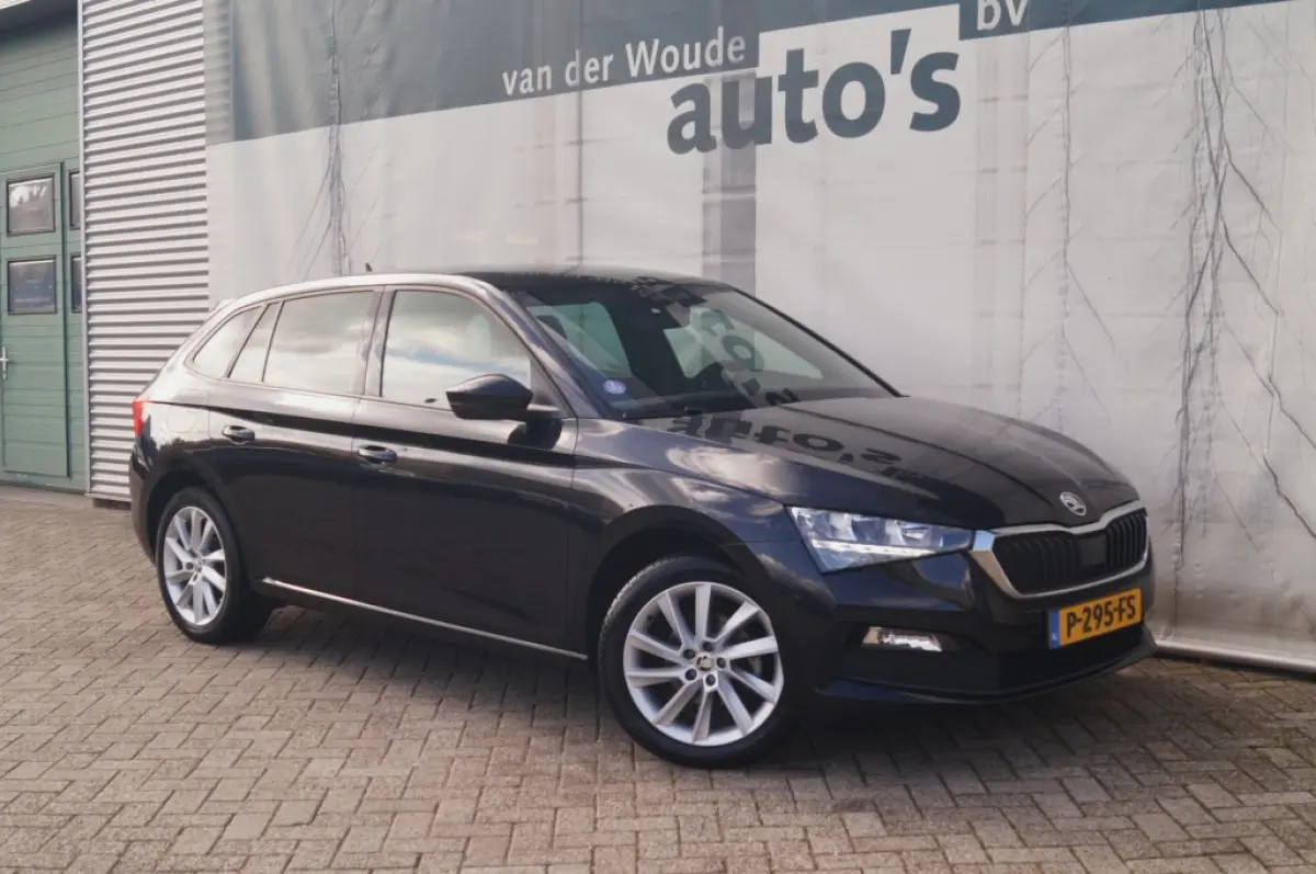 1.0 TSI 110pk Sport Business -NAVI-ECC-PDC-LED-