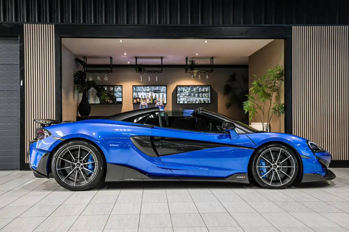 3.8 V8|Senna seats|PPF|Lift|Carbon|B&W