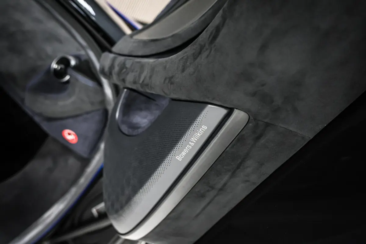 3.8 V8|Senna seats|PPF|Lift|Carbon|B&W