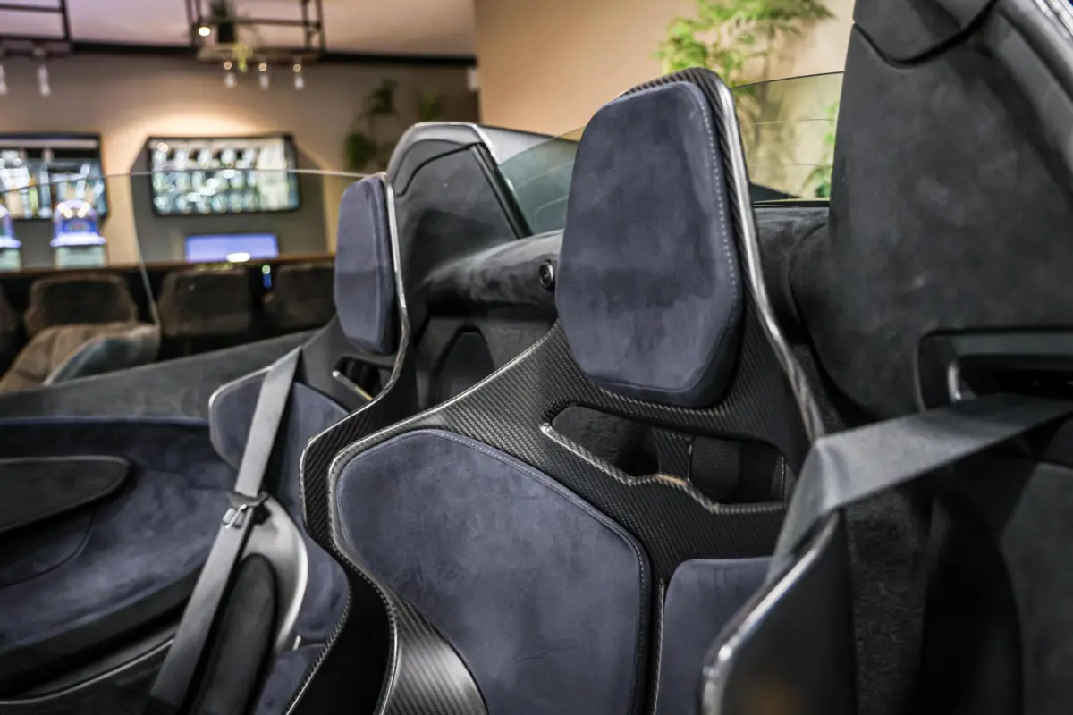3.8 V8|Senna seats|PPF|Lift|Carbon|B&W