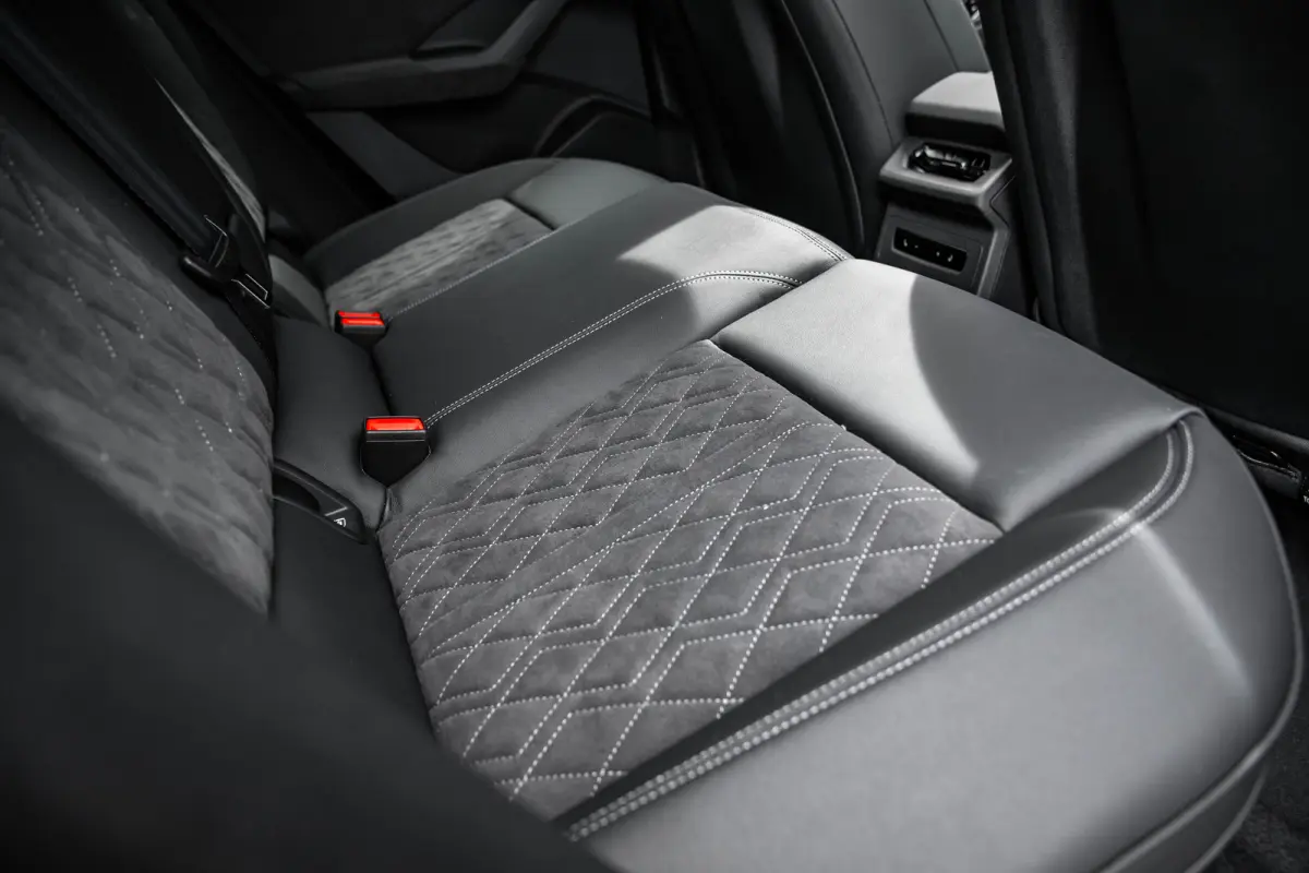 S edition | Adaptive air suspension | Adaptive cruise control | Audi sound system