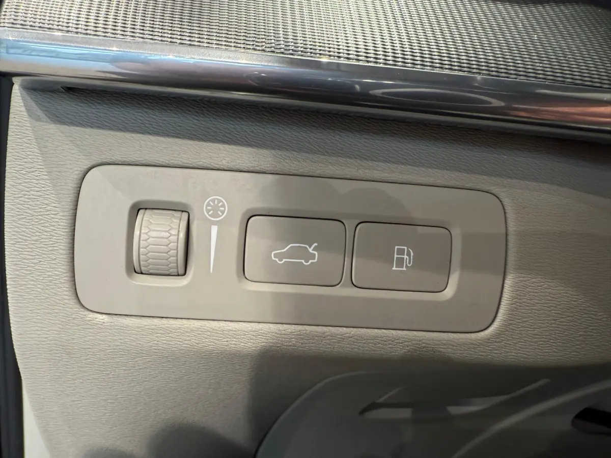 2.0 T8 Twin Engine AWD Inscription Panoschuifdak trekhaak